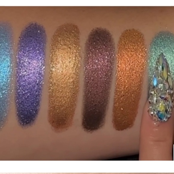 Pat McGrath Gilded Nirvana Mega Eye Shadow Palette - Picture 5 of 5